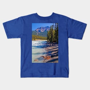 Canada. Canadian Rockies. Jasper National Park. Athabasca River. Kids T-Shirt